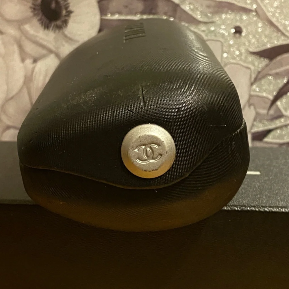 Chanel 5113 c.538/73 Sunglasses Transparent Brown with Black Camellia Flowers - Picture 13 of 16